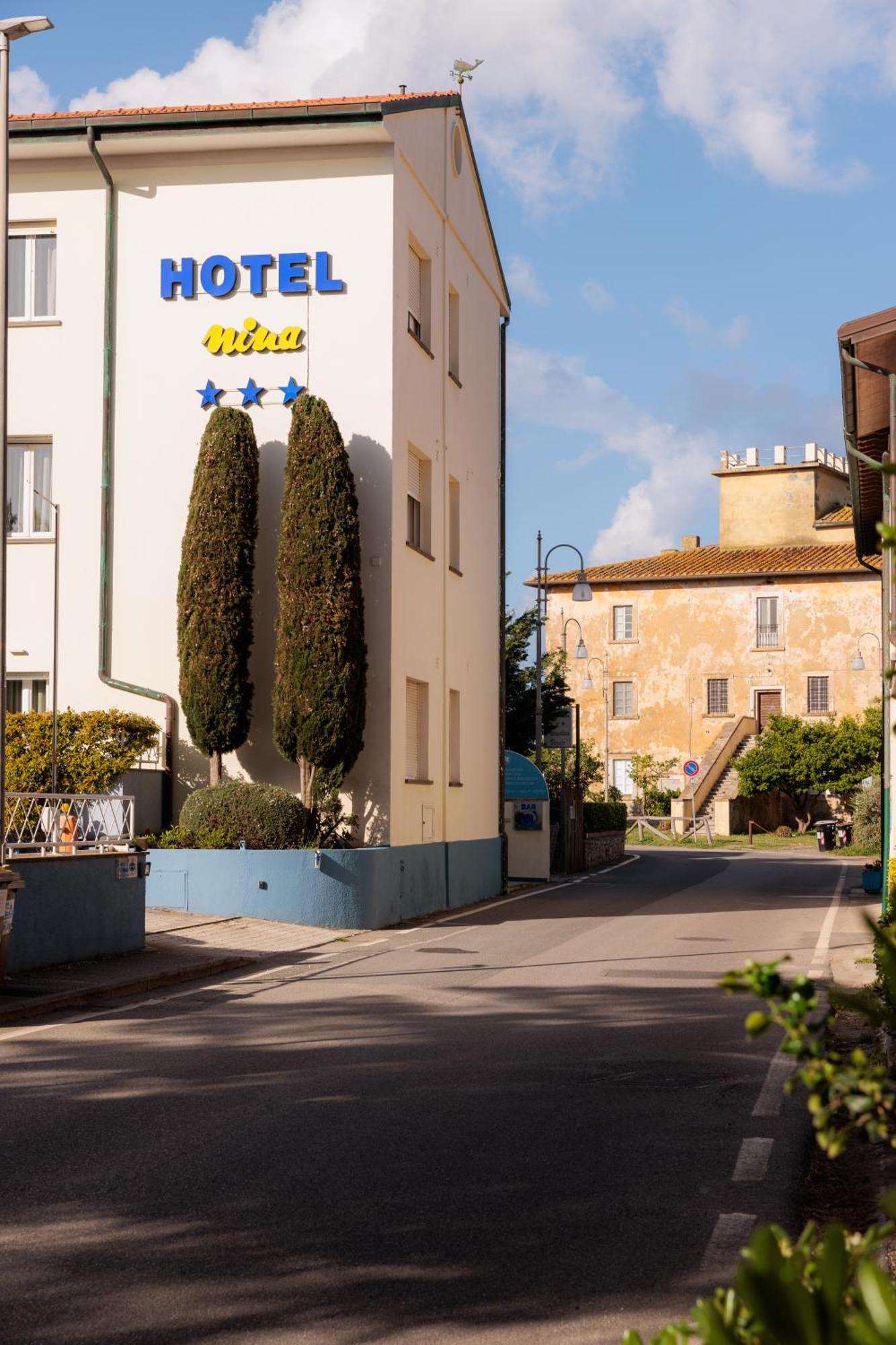 Hotel Nina Marina Di Bibbona Exterior foto