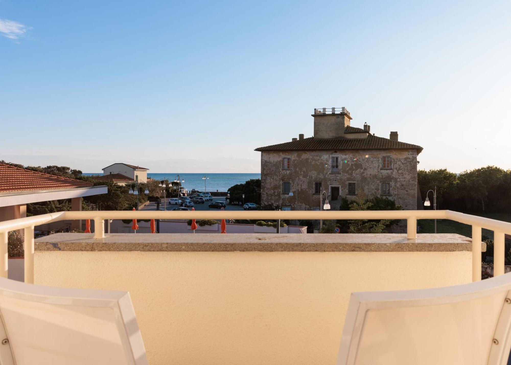 Hotel Nina Marina Di Bibbona Exterior foto